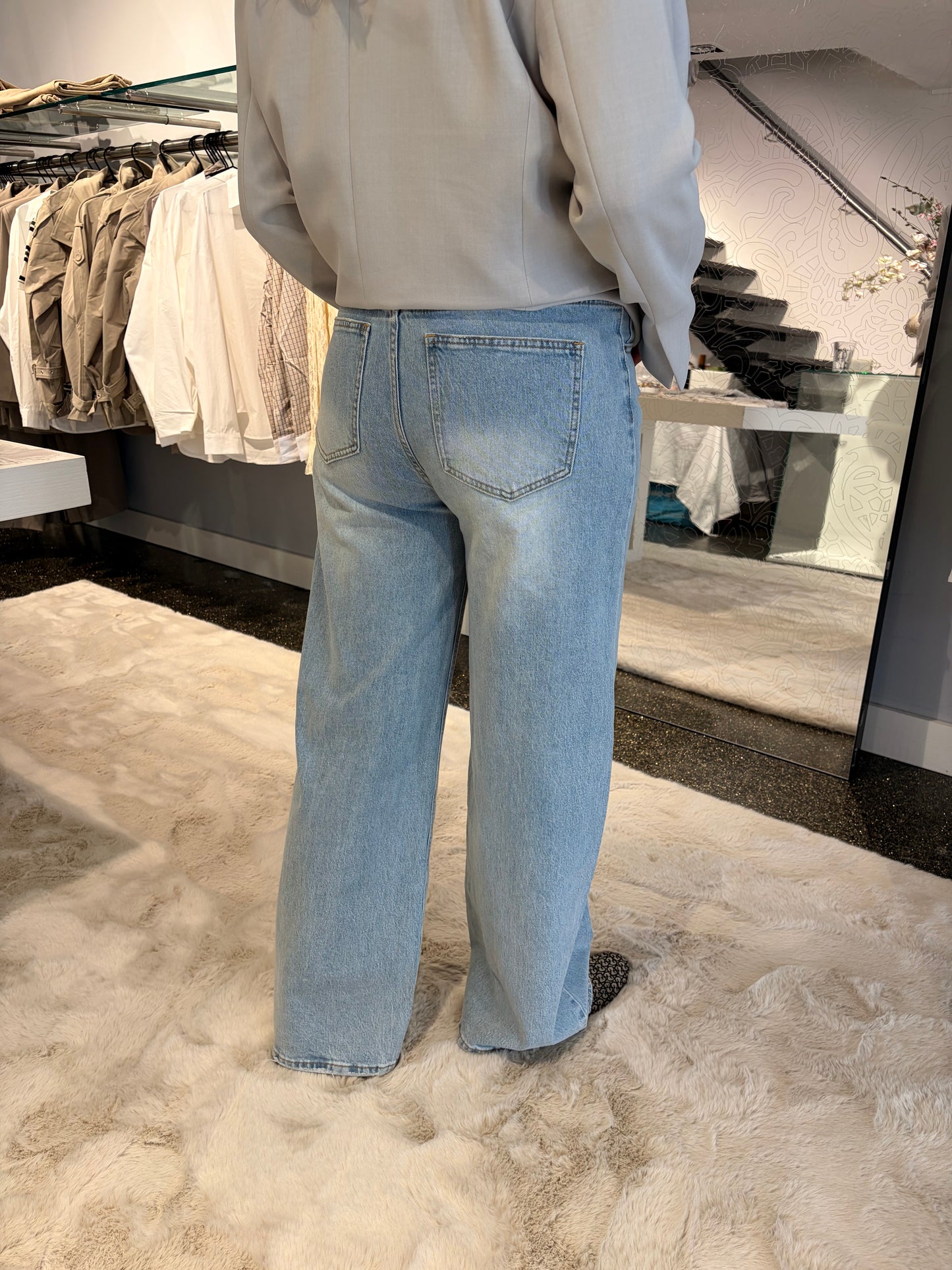 DENIM OVERLAP JEANS | LIGHT BLUE