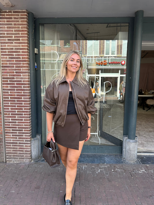 LIVIA SKORT | AMBIKA