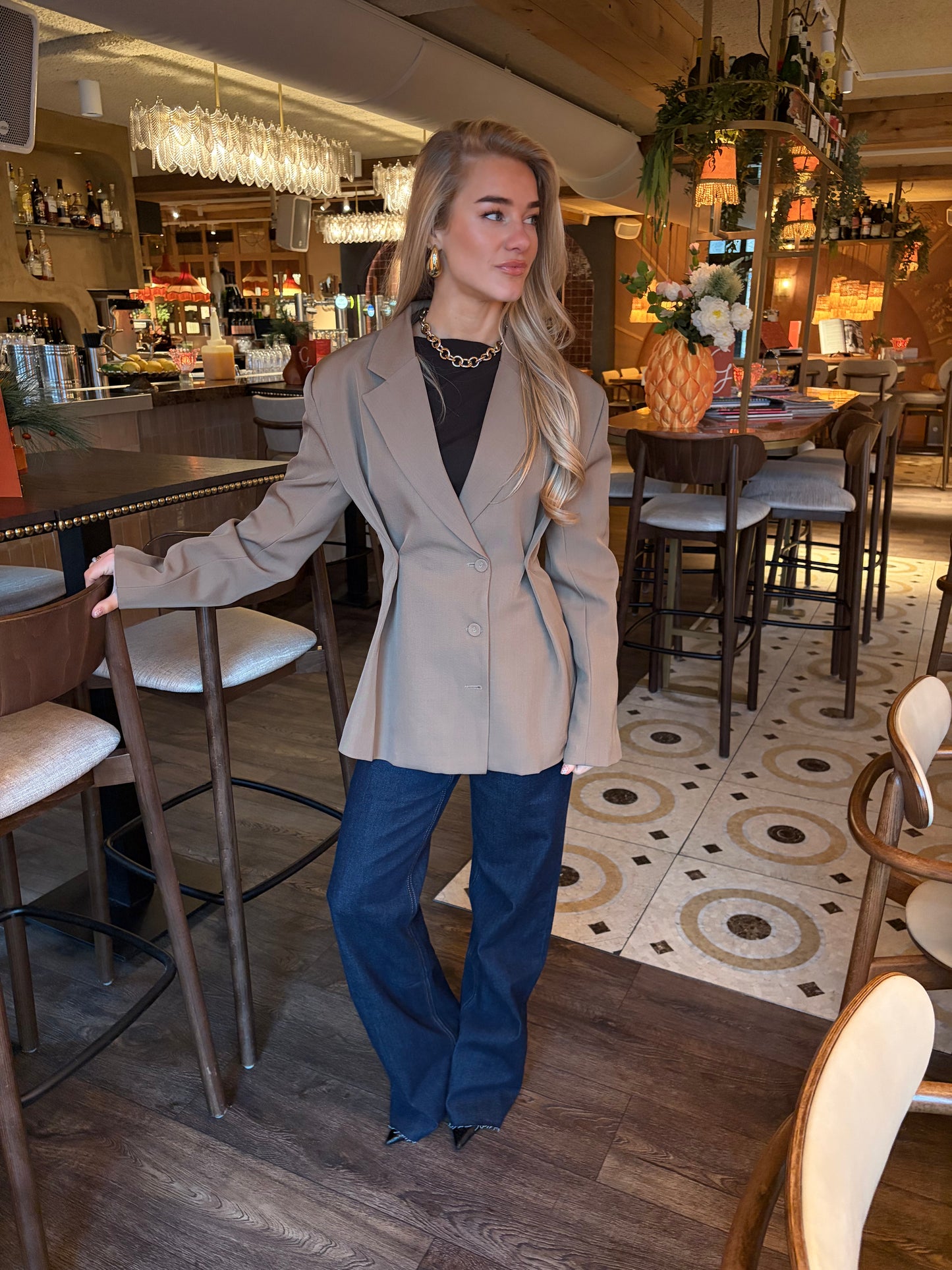 GETAILLEERDE BEIGE BLAZER