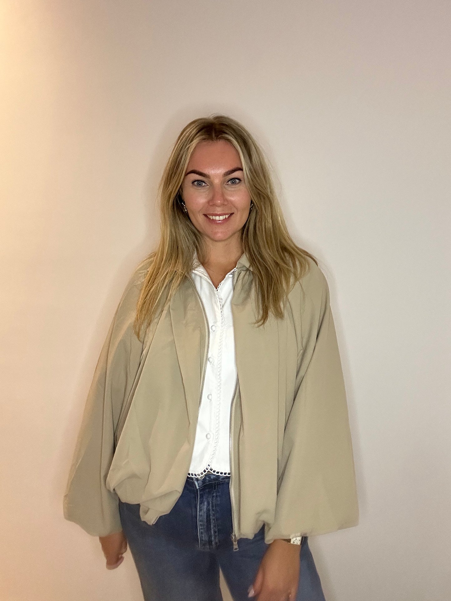 BOMBER | AMBIKA