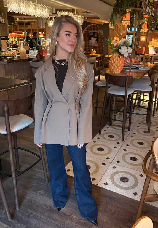 GETAILLEERDE BEIGE BLAZER