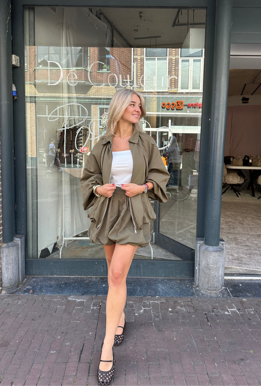 BOMBER | AMBIKA