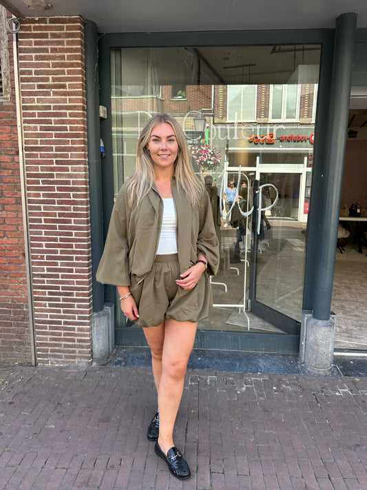BOMBER | AMBIKA